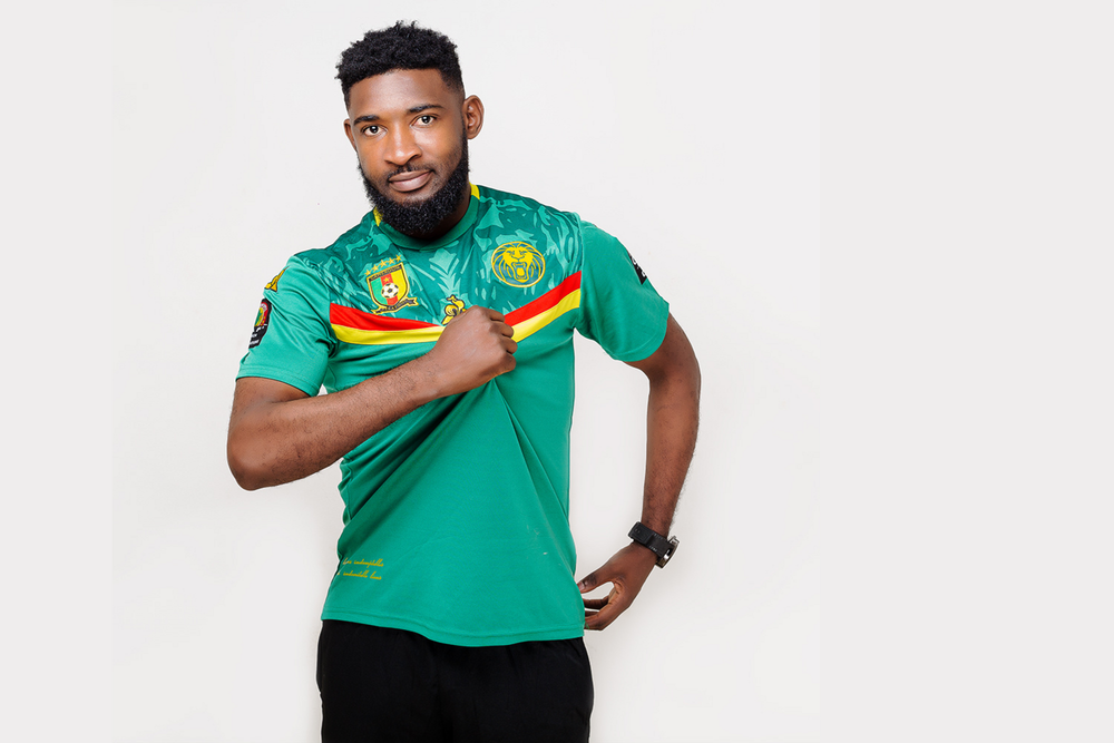 Fan wearing the Cameroon · Men's kit