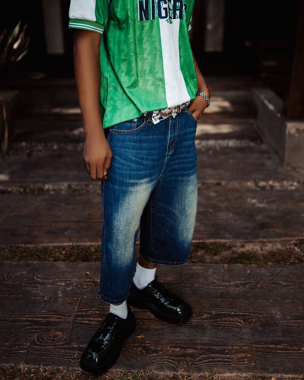Fan wearing the Nigeria · Men's kit